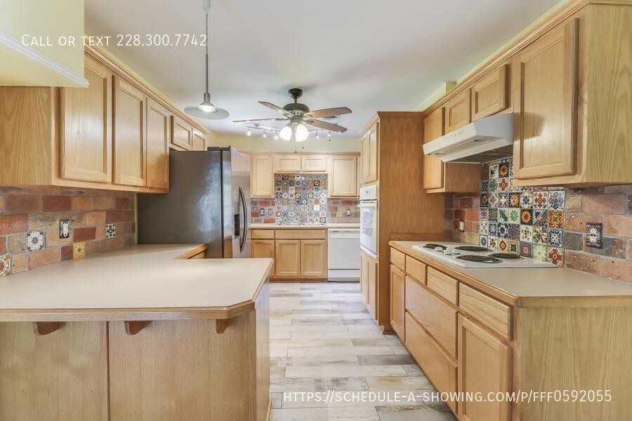 139 Beachview Ave - Photo 7 of 24