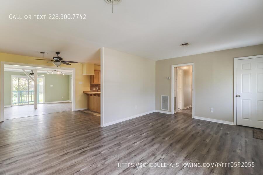 139 Beachview Ave - Photo 2 of 24