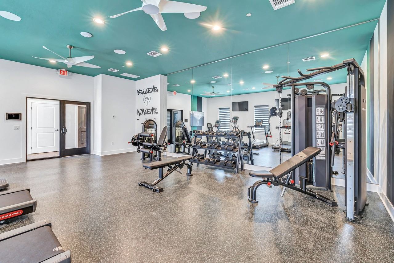 Kinsley - Photo 4 of 50