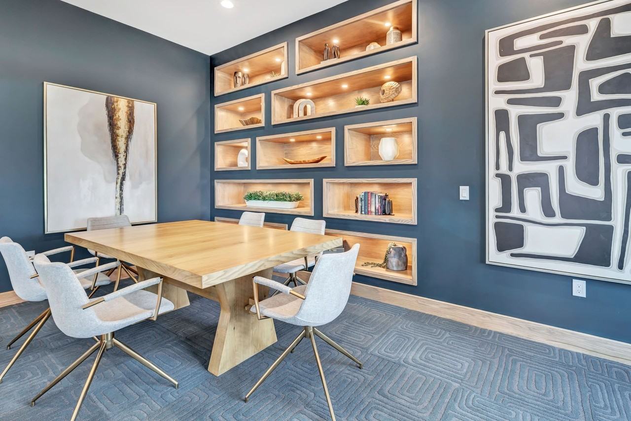 Kinsley - Photo 6 of 50