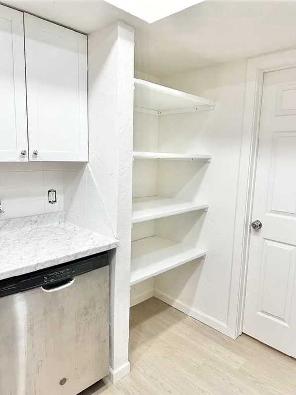 6611 Lyrewood Ln - Photo 3 of 10