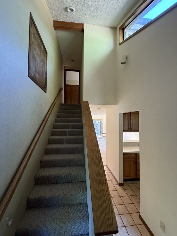 335 Spruce St - Photo 2 of 9