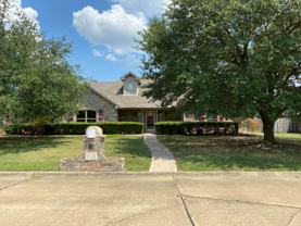 6014 Castle Oaks - Photo 1 of 1