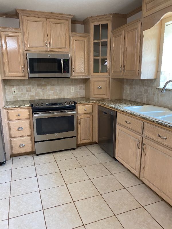 6014 Castle Oaks - Photo 3 of 20