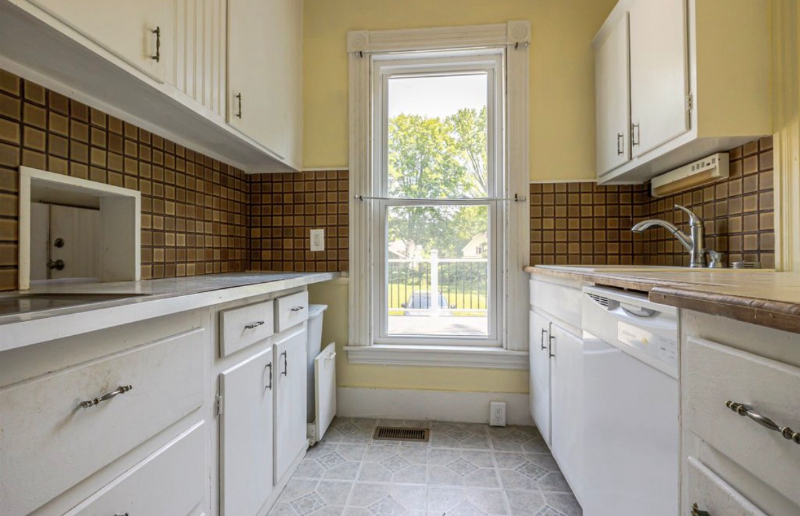 426 N State St #1 - Photo 3 of 14