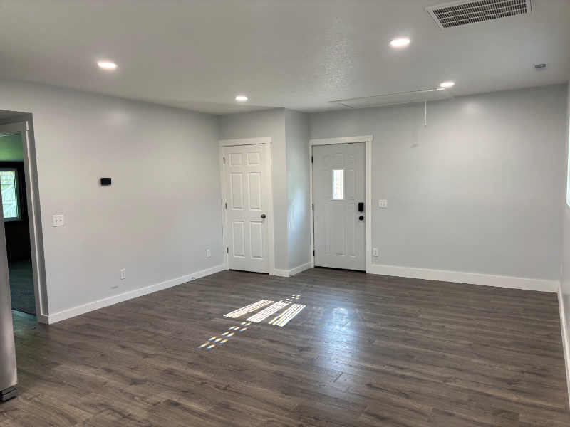 206 S Main St #2 - Photo 2 of 10