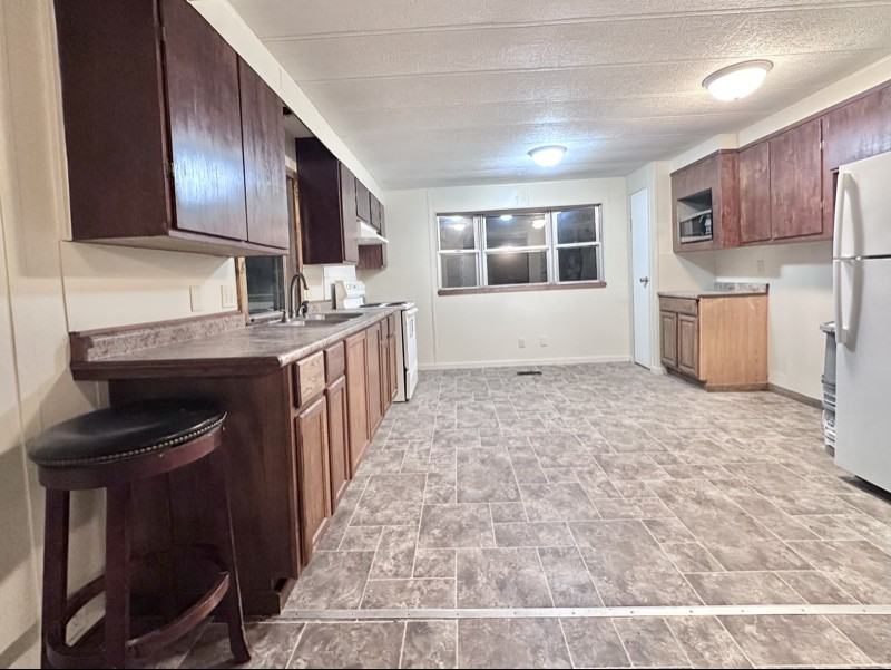 4310 Claire Rd - Photo 2 of 11