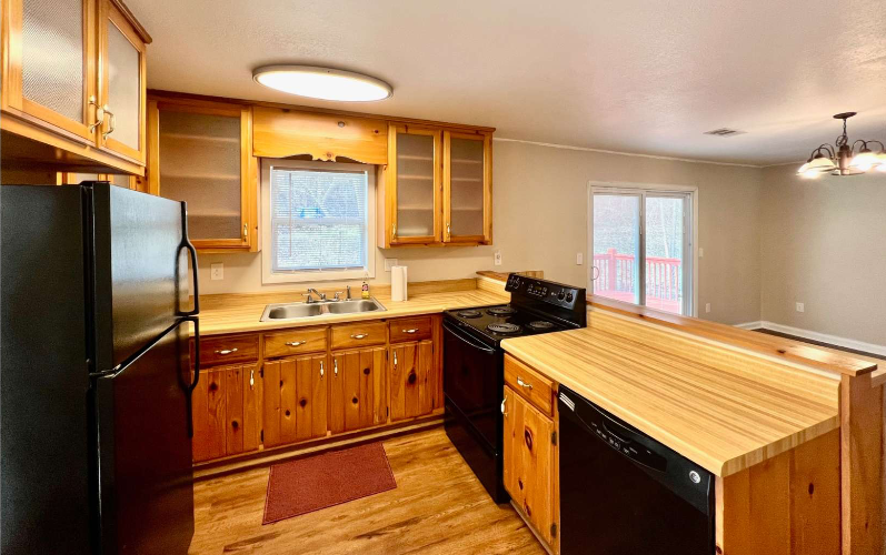104 Galloway St - Photo 2 of 13