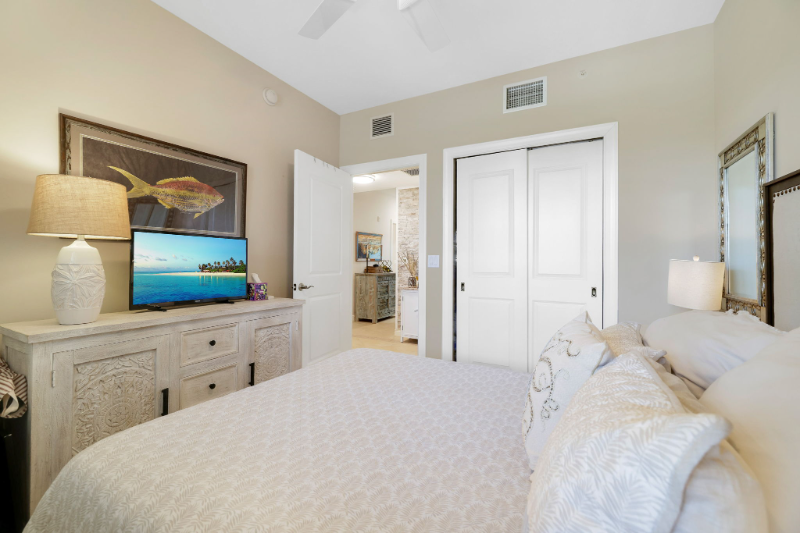 5706 Cape Harbour Dr #110 - Photo 3 of 16