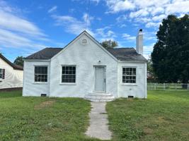 featured image of 814 Chester Avenue #814