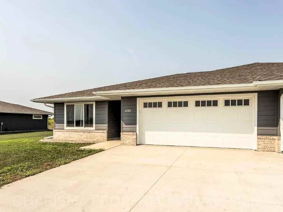 1605 Neil Ave #1605 - Photo 3 of 32