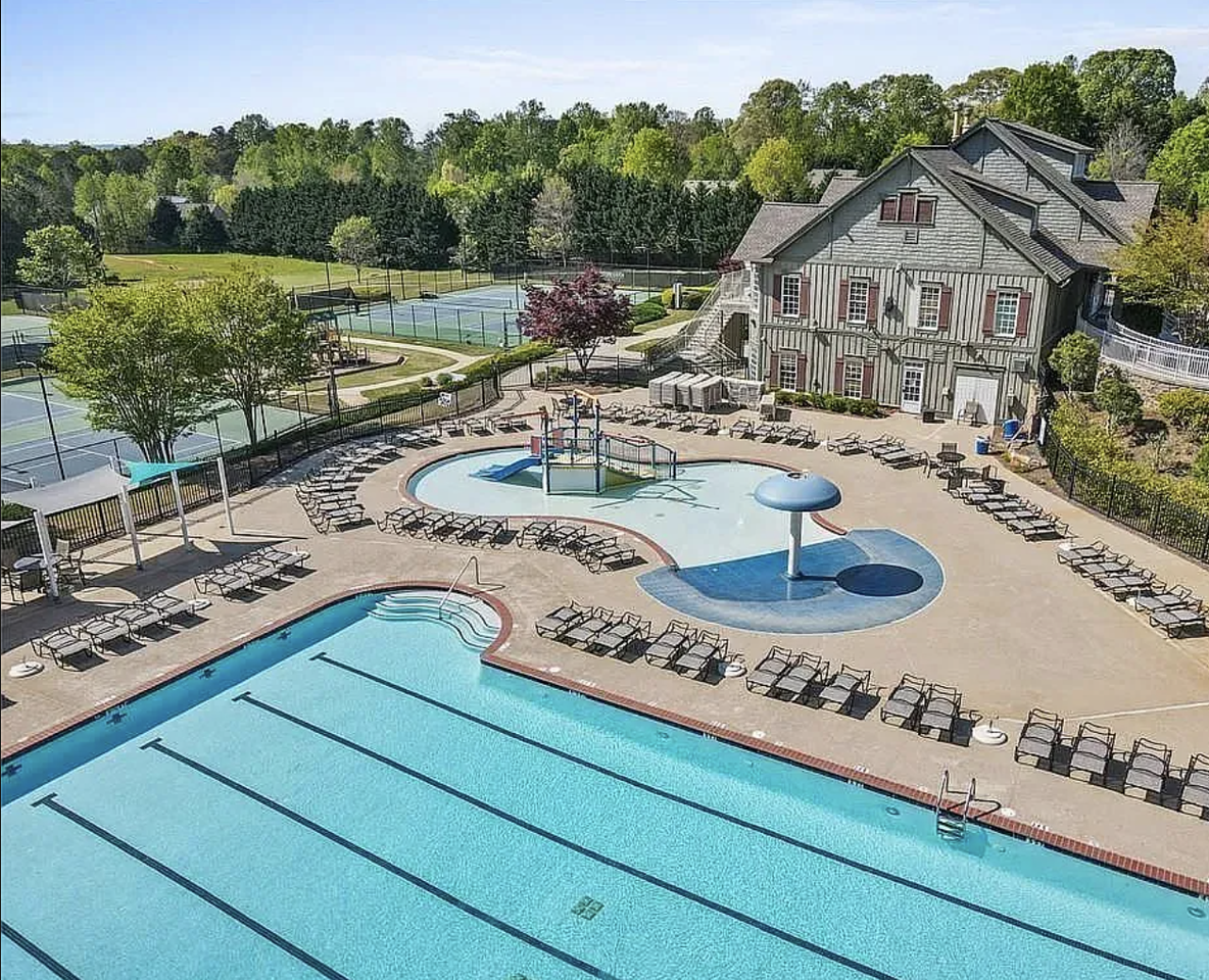 5260 Sherwood Way - Photo 2 of 27