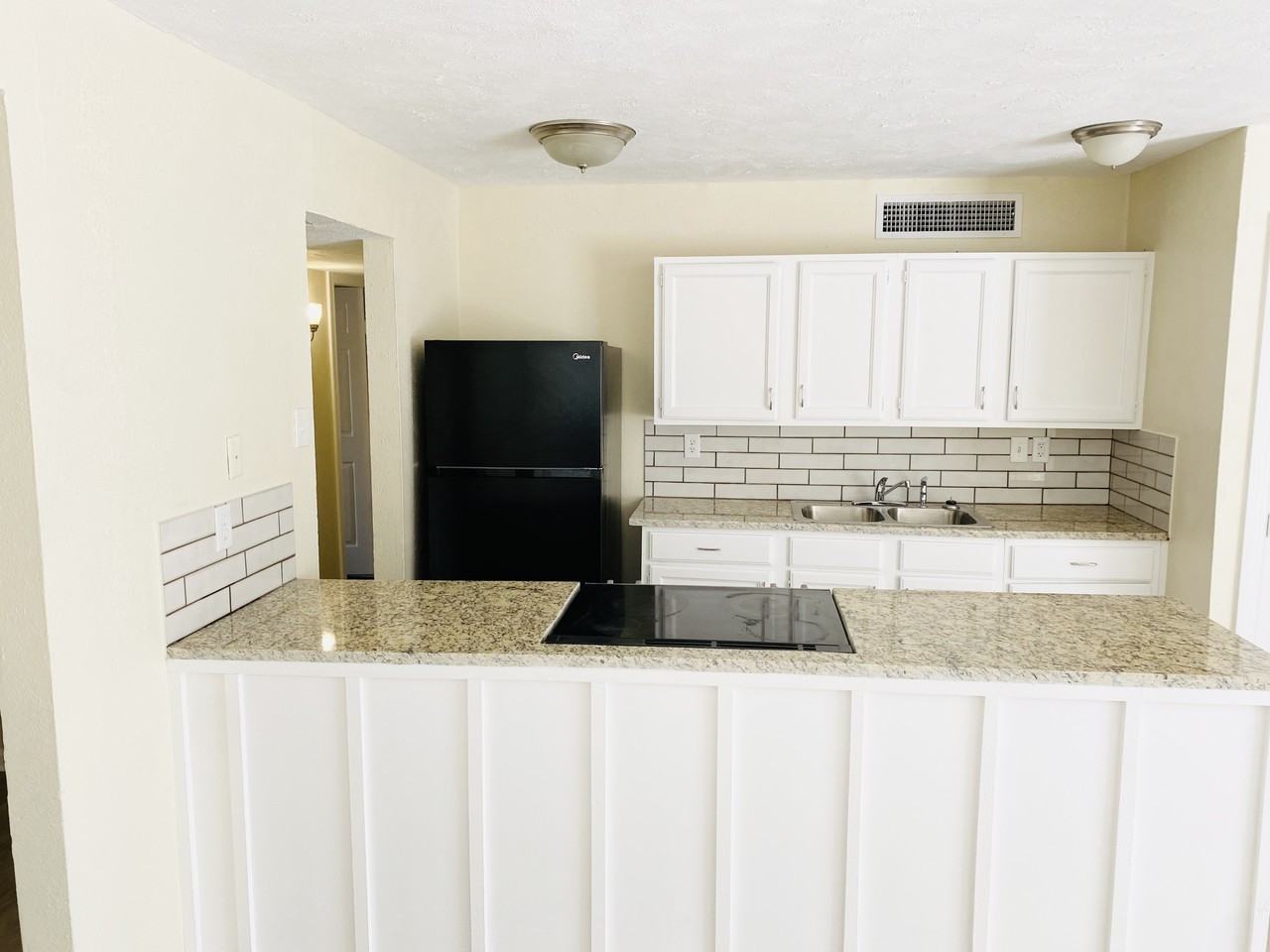 616 S Willow St #NA - Photo 3 of 15