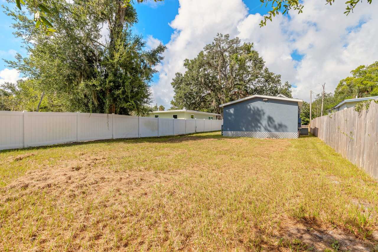 339 Maple St #NA - Photo 5 of 18