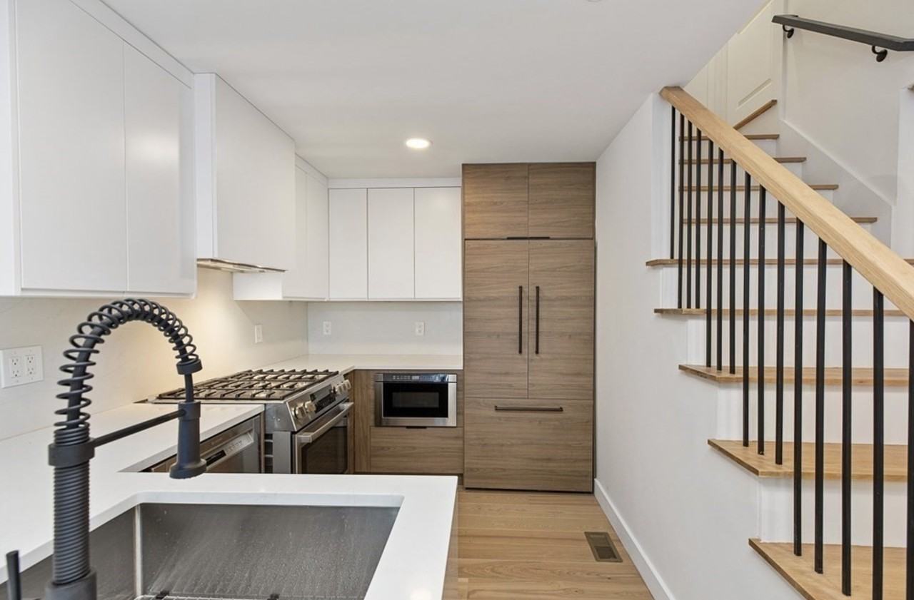 129 5th St #1 - Photo 3 of 6