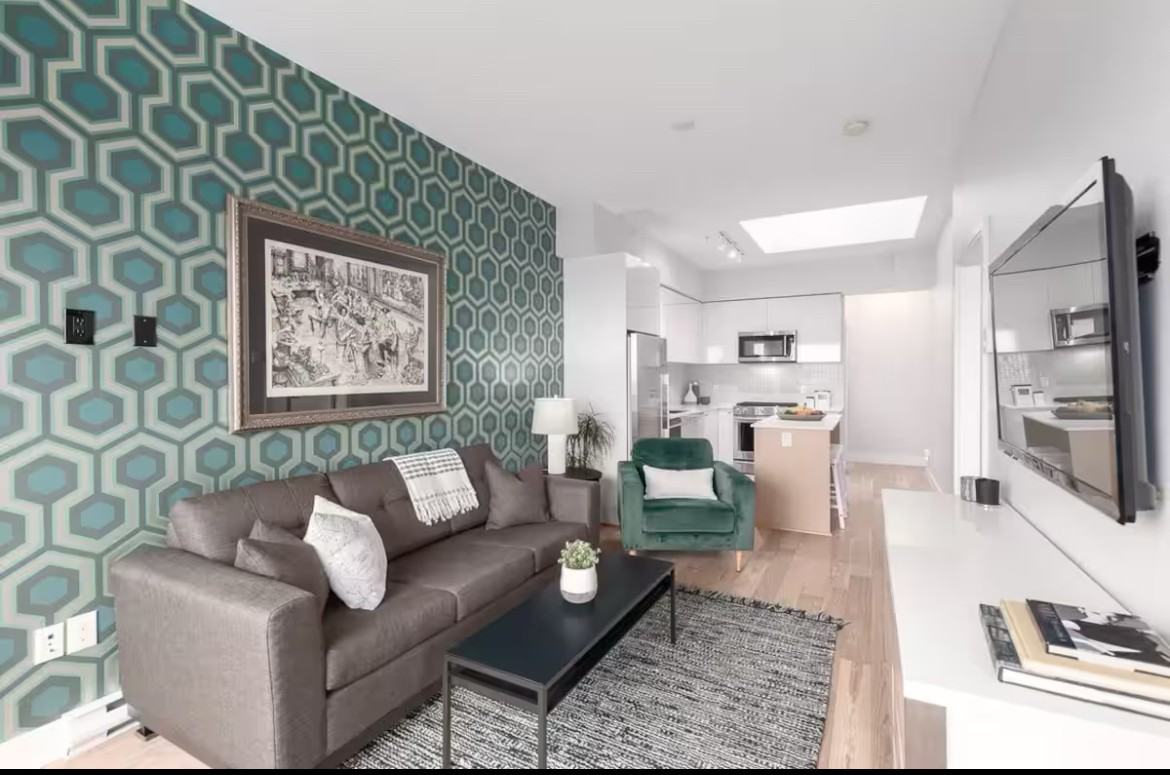 233 Kingsway - Photo 2 of 20