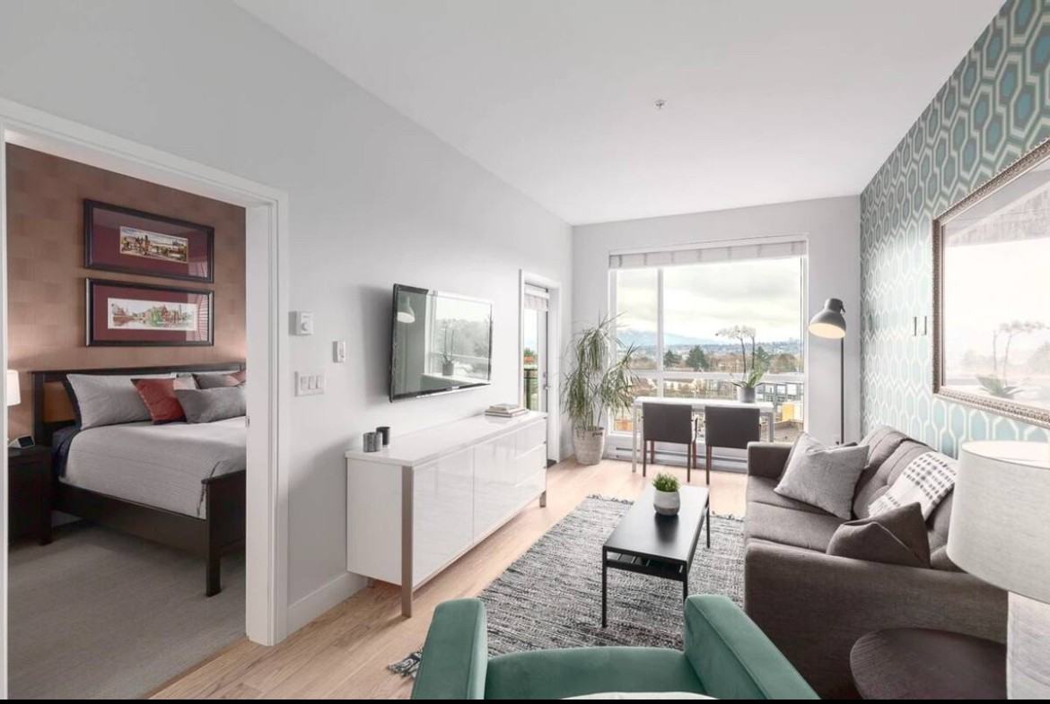 233 Kingsway - Photo 3 of 20