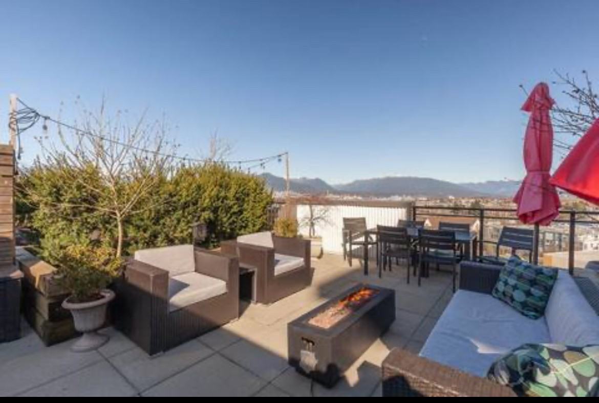 233 Kingsway - Photo 7 of 20