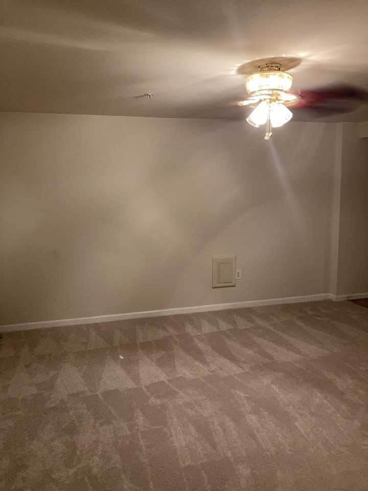 4811 Waltonshire Cir #7 - Photo 3 of 13