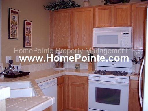 505 Esplanade Cir - Photo 3 of 7