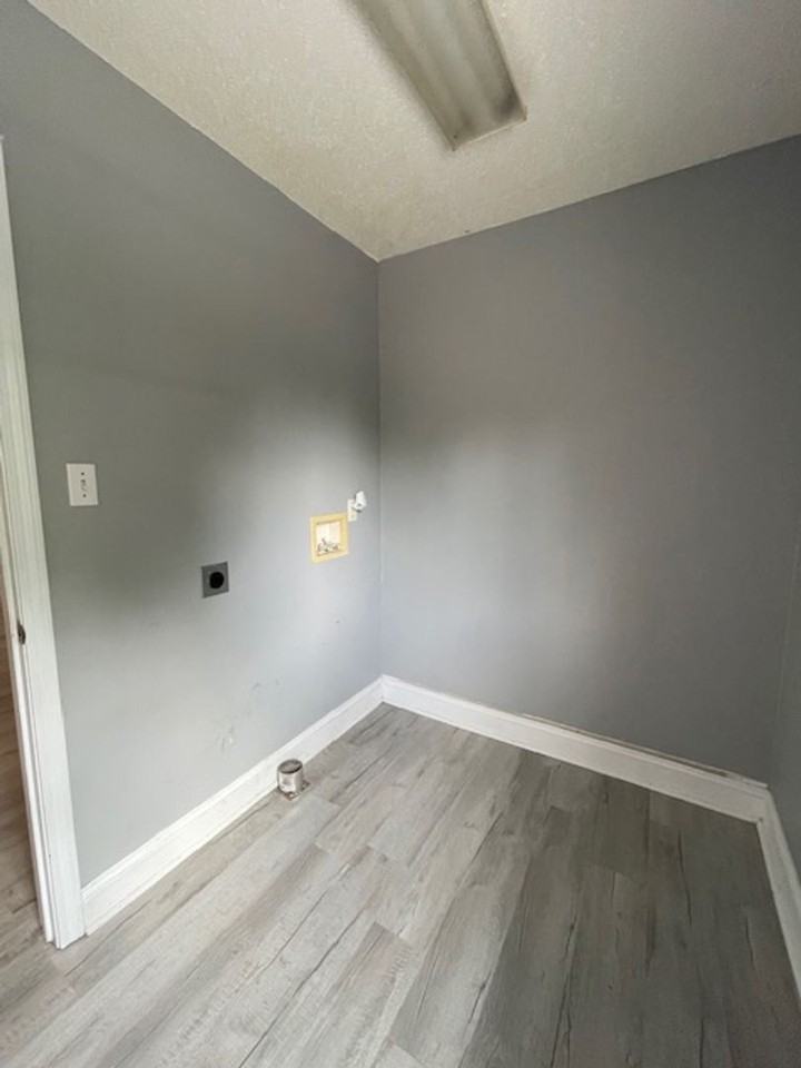 1013 Huntington Pl - Photo 6 of 9