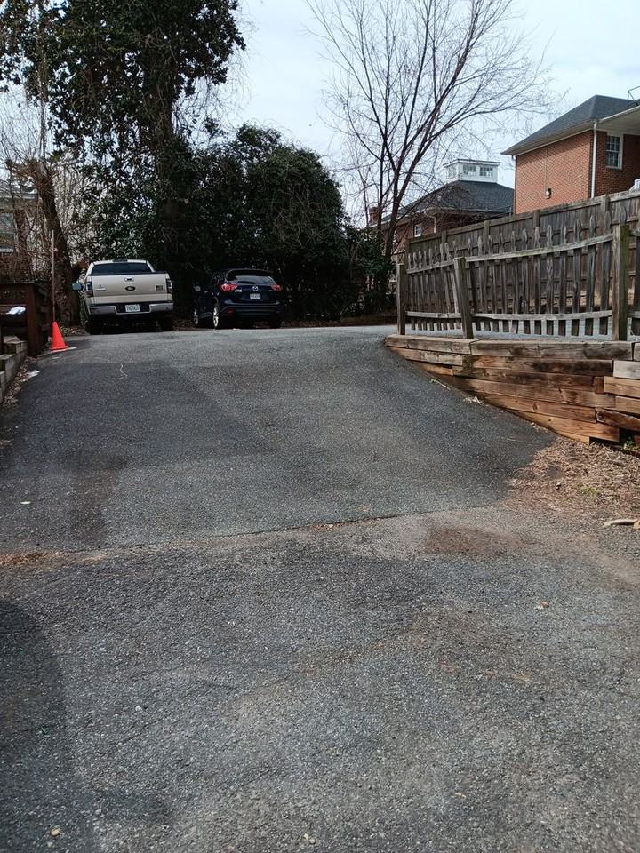 619 Cabell Ave - Photo 5 of 24
