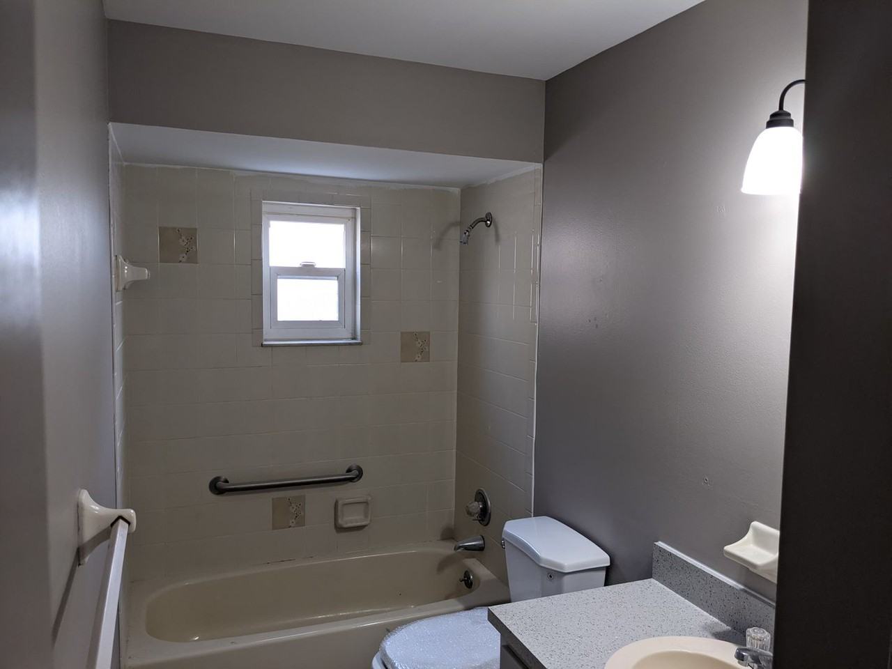 152 E Towne Pl - Photo 4 of 9
