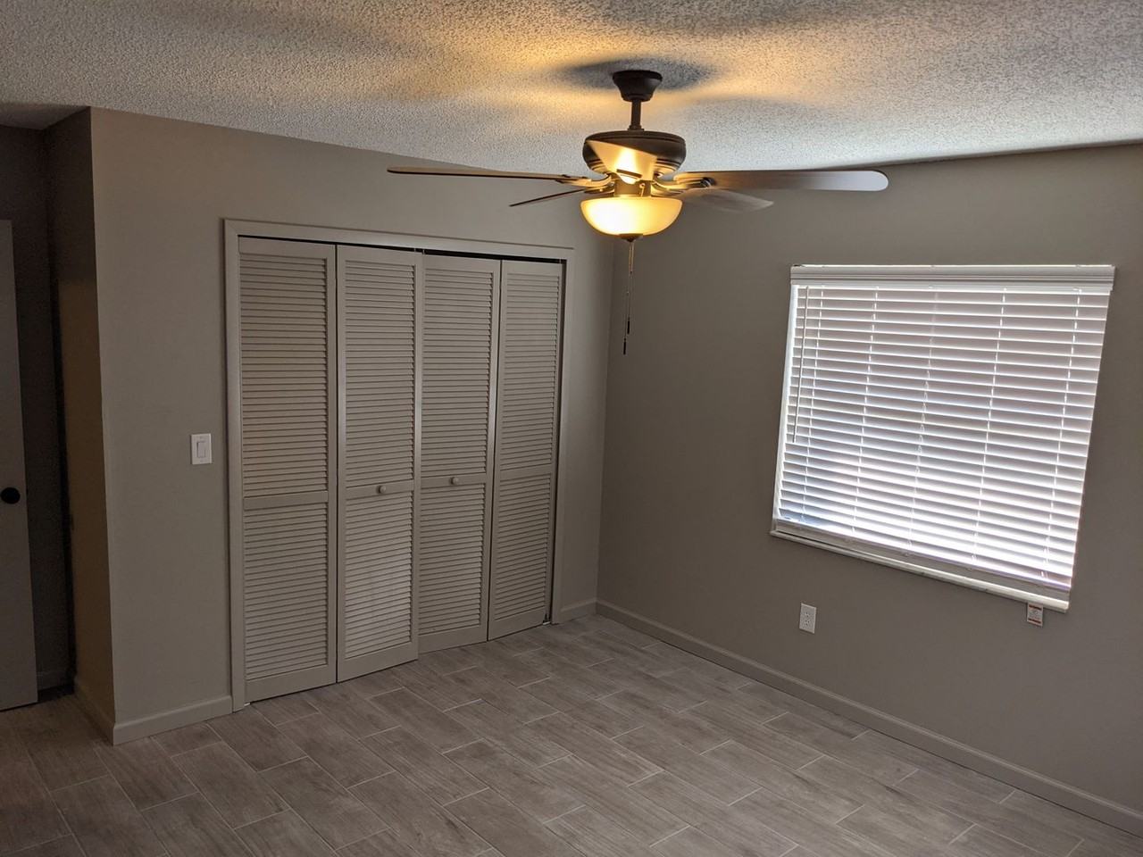 152 E Towne Pl - Photo 7 of 9