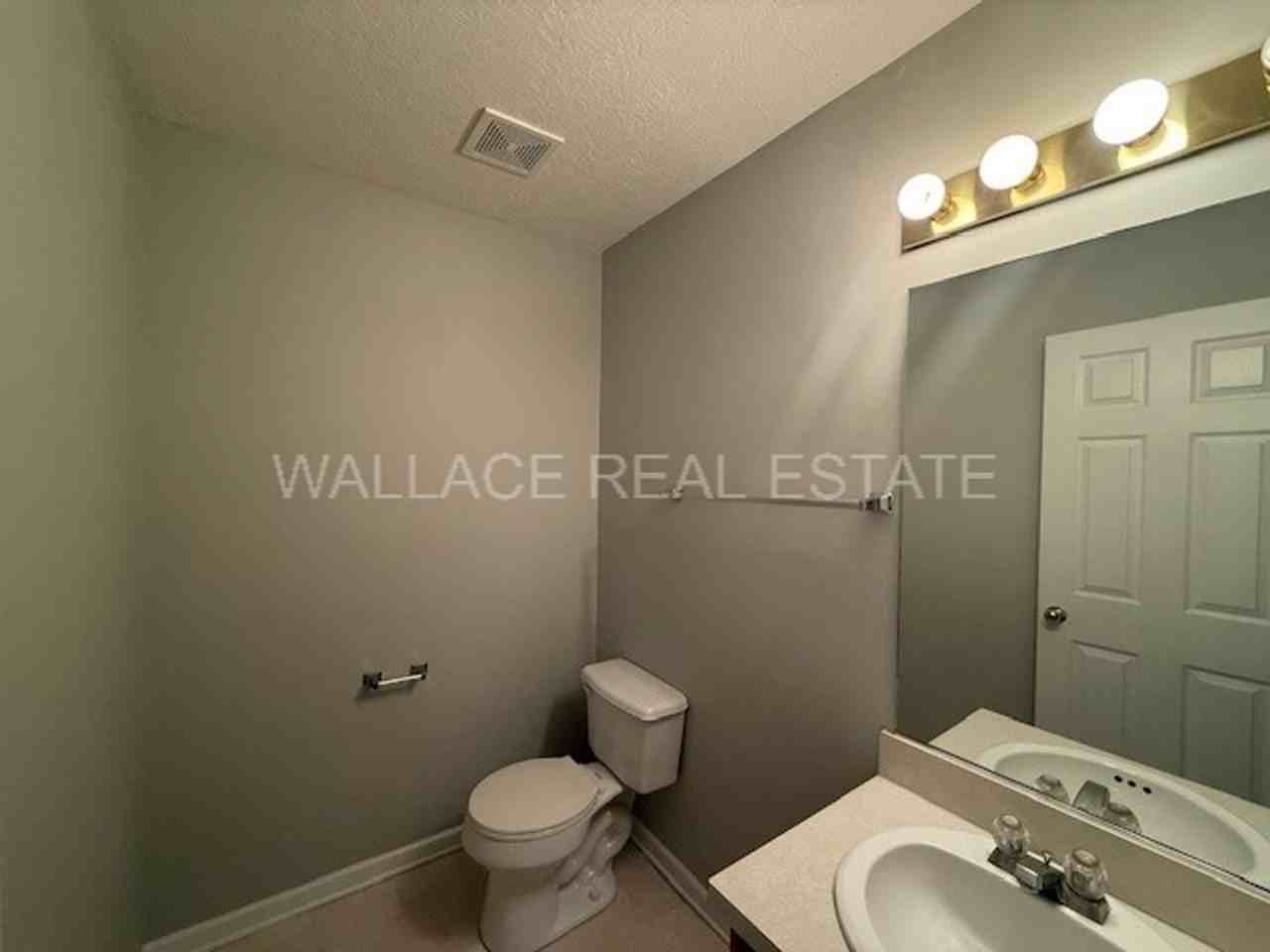 8206 Gallaher Station Dr - Photo 5 of 14