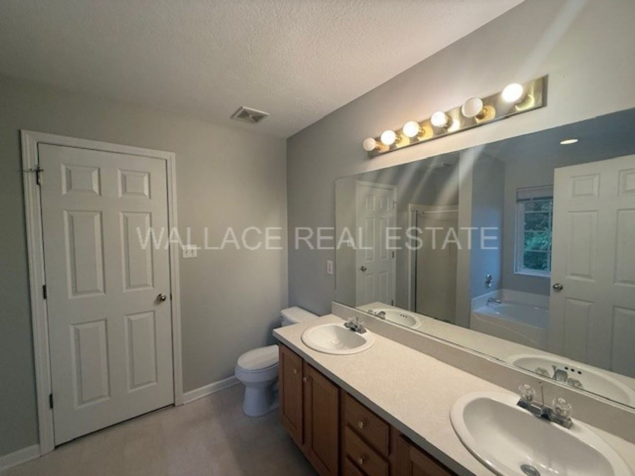 8206 Gallaher Station Dr - Photo 7 of 14