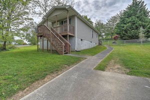 featured image of 303 Moorland Dr