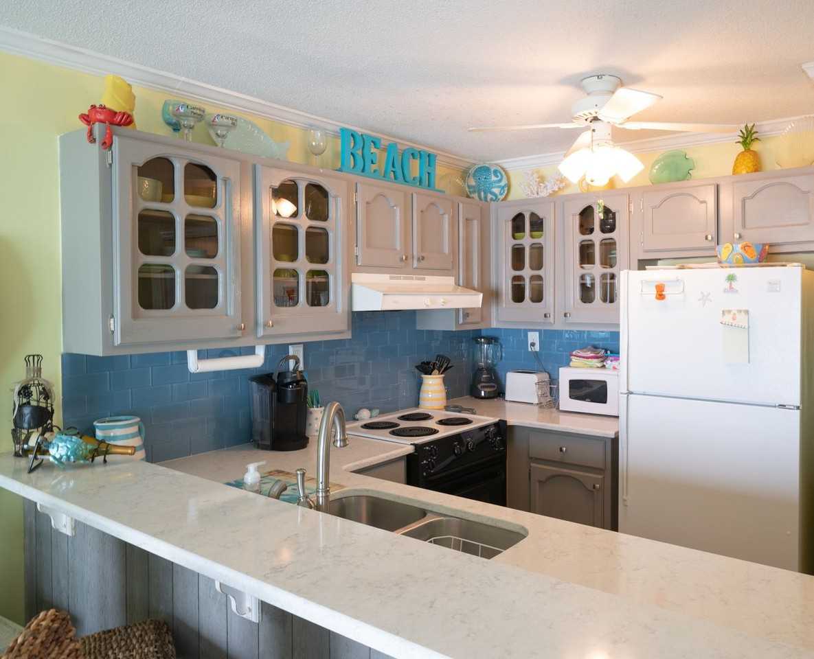 310 Carolina Beach Ave S - Photo 3 of 29