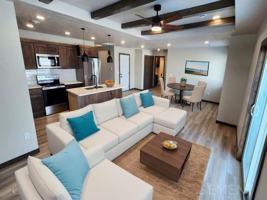 featured image of 1601 1601 and 1605 Neil Ave