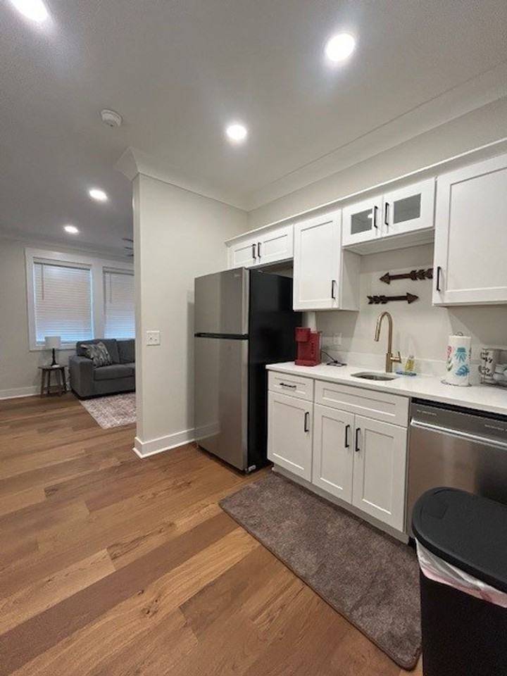 618 Southgate Avenue - Photo 7 of 16