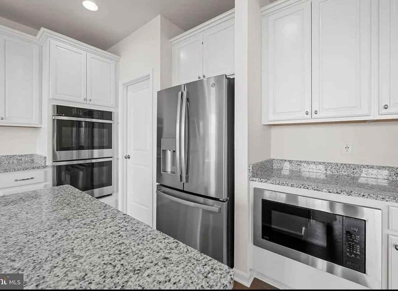 635 Corbit Dr - Photo 6 of 28