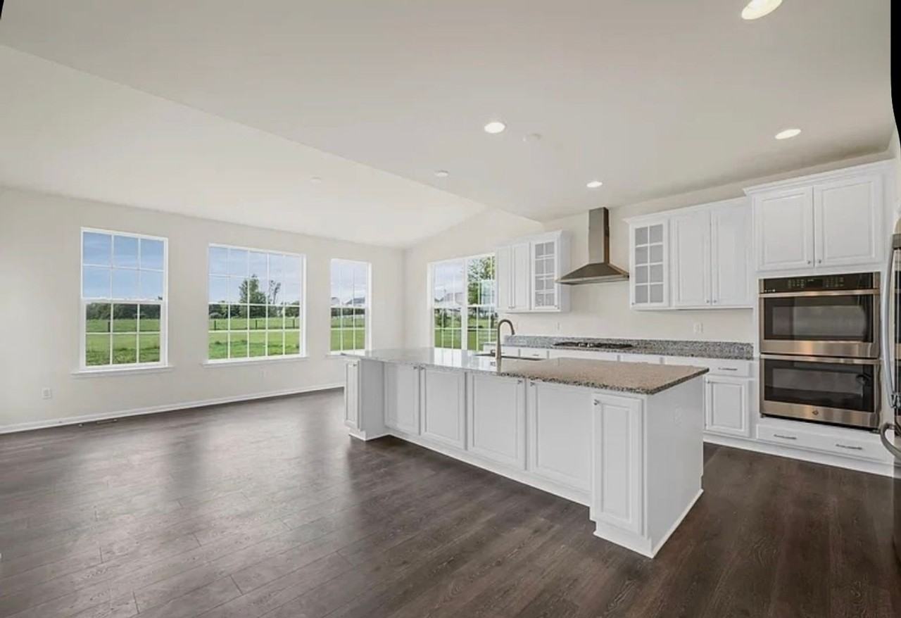 635 Corbit Dr - Photo 4 of 28