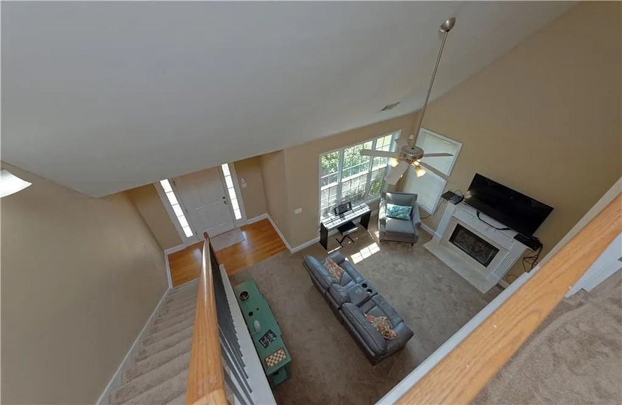 4855 Panola Ct - Photo 6 of 32