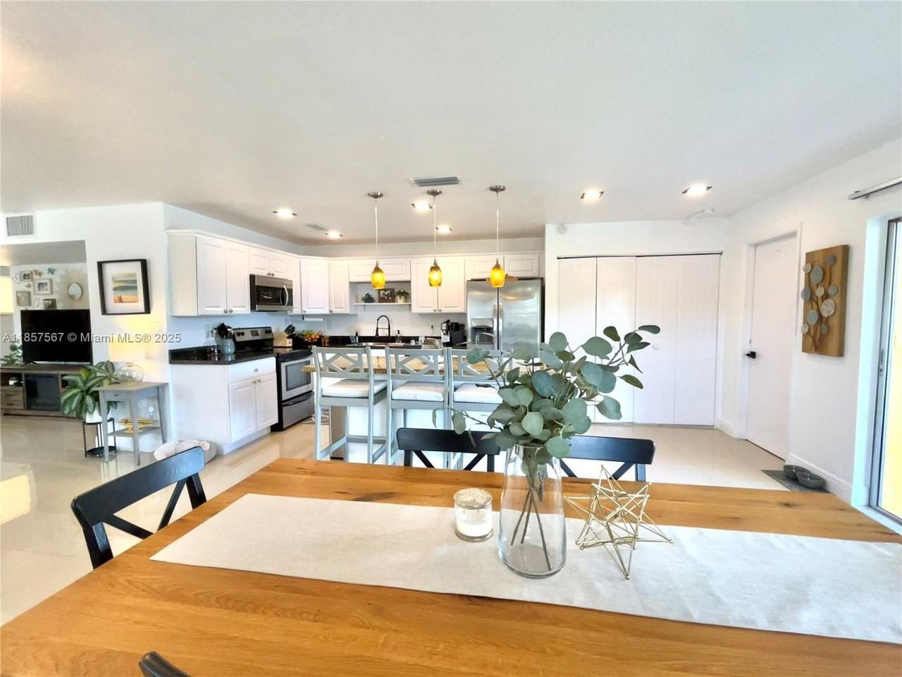 13781 Sw 84th St - Photo 4 of 21