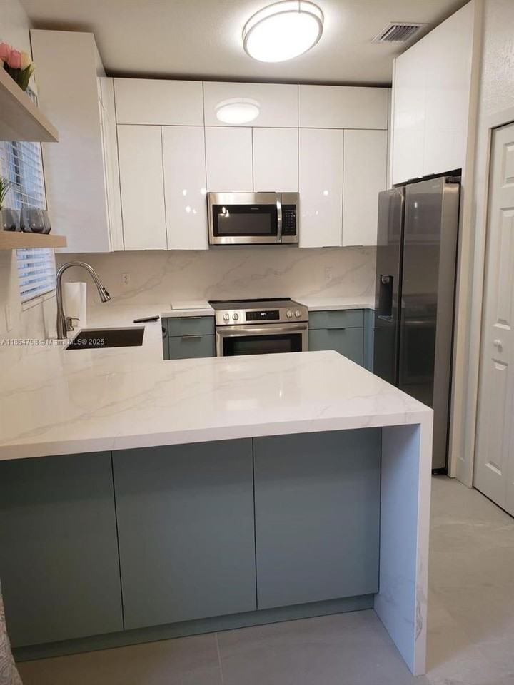 12553 Sw 121st Way - Photo 2 of 20