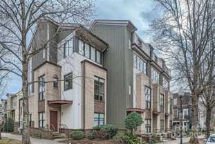 716 N Alexander St - Photo 1 of 1