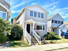 906 E Broadway - Photo 1 of 1