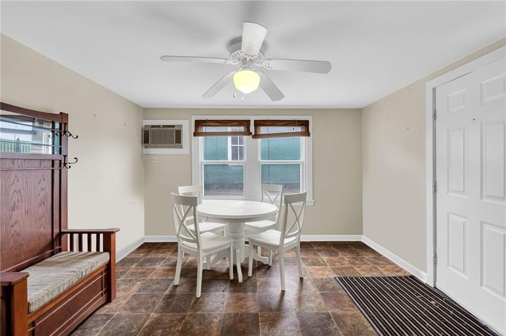 633 Patterson Dr - Photo 3 of 13