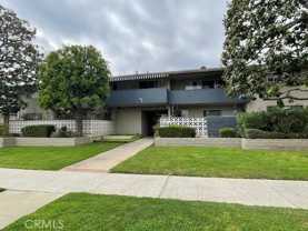 545 N Holliston Ave - Photo 1 of 1