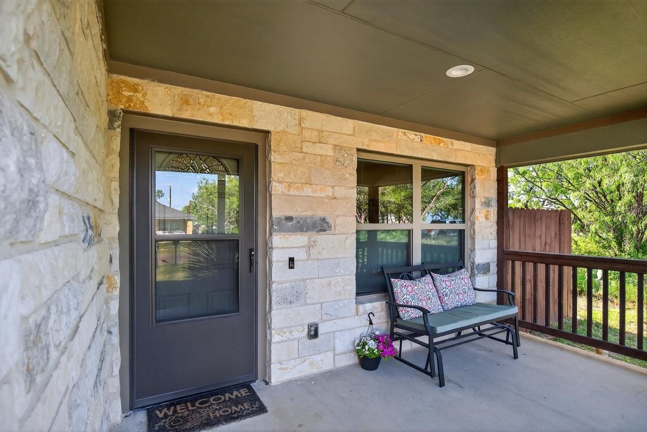 830 Cypress Ln - Photo 6 of 27