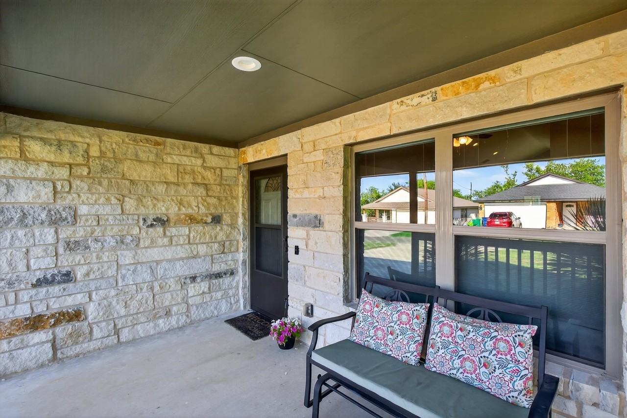 830 Cypress Ln - Photo 7 of 27