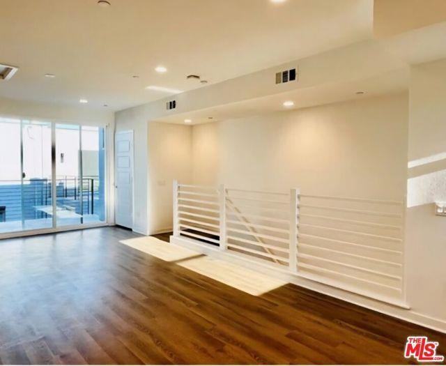 2931 1/2 Denby Ave - Photo 3 of 8