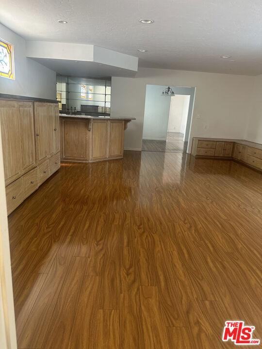 320 Mccarty Drive - Photo 6 of 8