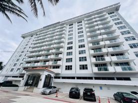 9195 Collins Ave #413 - Photo 1 of 1