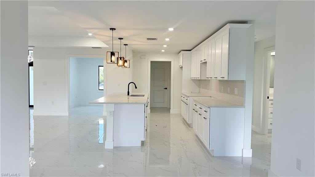 4105 E 15th St - Photo 4 of 26