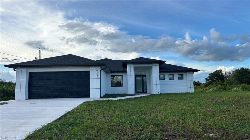 4105 E 15th St - Photo 6 of 26